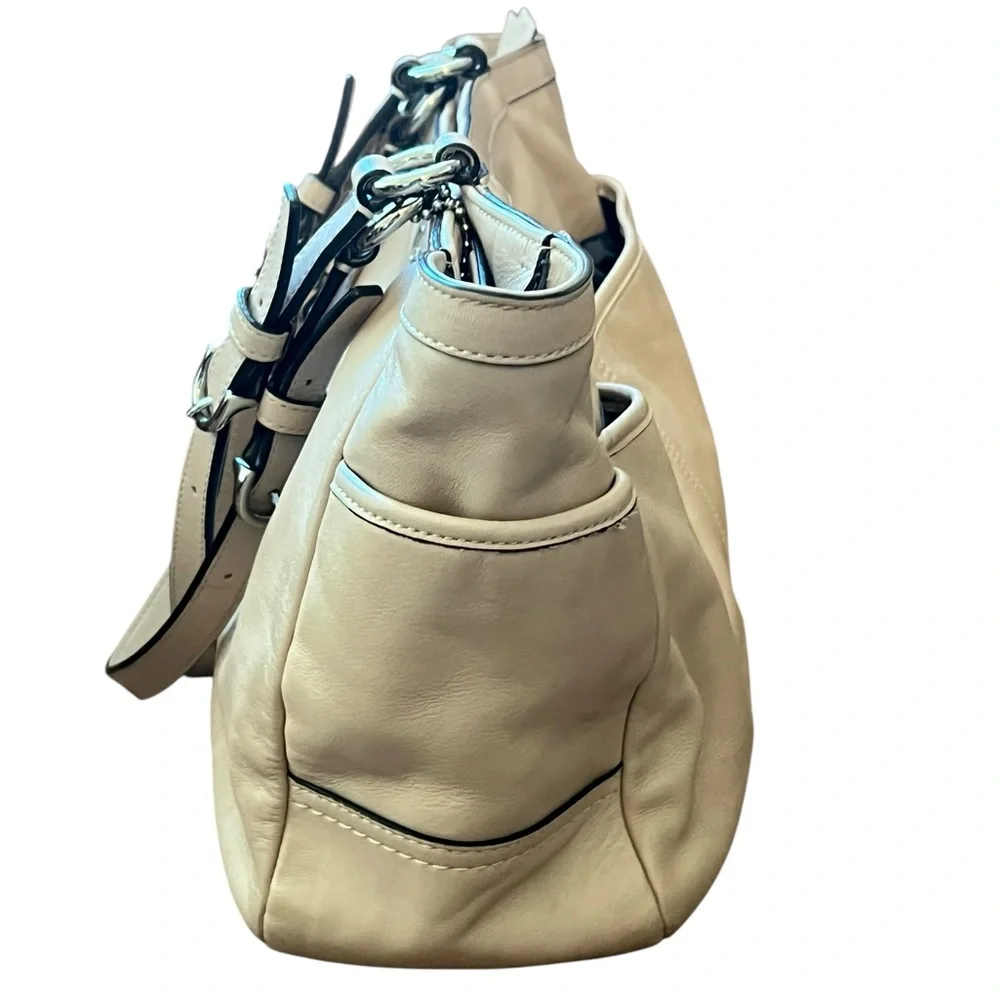 Coach authentic smooth